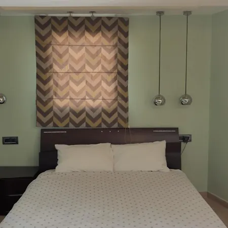 Uplift Hideaway Jacuzzi Apartamento *