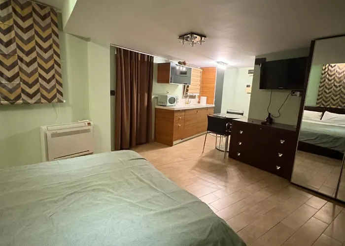 Uplift Hideaway Jacuzzi *